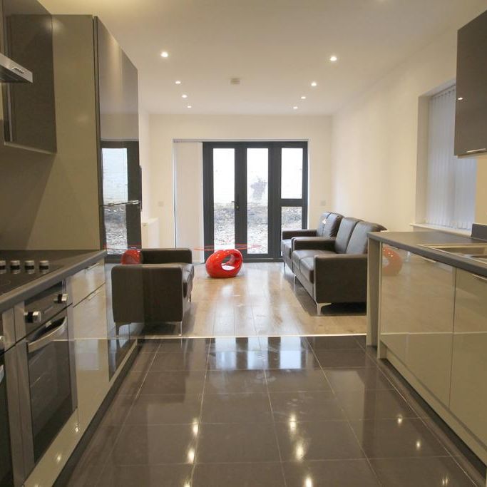 1 bedroom in a house share to rent - Photo 1