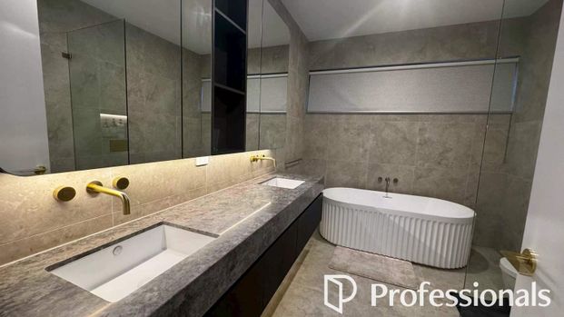 Brand New Luxury Living - Photo 1