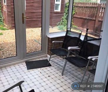 1 bedroom in a house share to rent - Photo 4