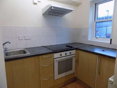 Avery Court, Aldershot, GU11 - Photo 4