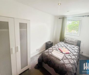 5 bedroom detached house to rent - Photo 5