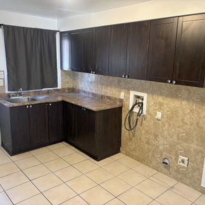 Très Beau 4½ à Louer, Disponible - Photo 2