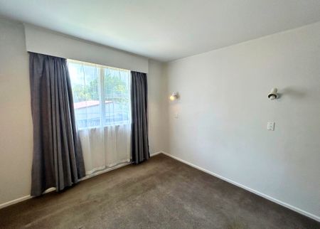 3 Bedrooms on Gazelle Ave - Photo 3