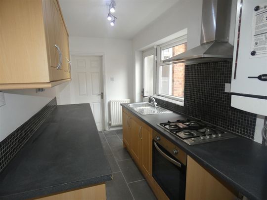 2 bed flat to rent in St Vincent Street, South Shields, NE33 - Photo 1