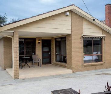 FULLY FURNISHED - UNAVAILABLE UNTIL DECEMBER 2018 - Photo 3