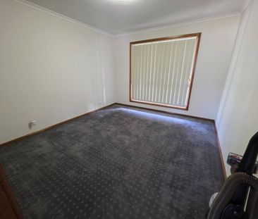Spacious 4-Bedroom Family Home - Photo 1
