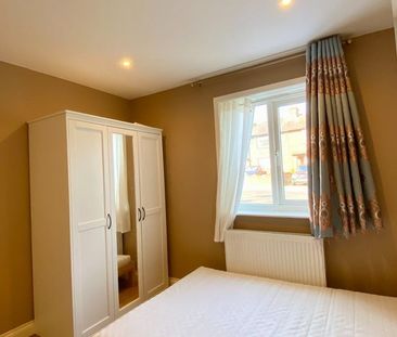 5 Bed Semi-Detached House, Mayfield Road, SO17 - Photo 5