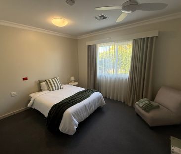 Fully Accessible 2-Bedroom Unit with Private Courtyard - Photo 4