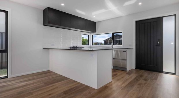 Wallaceville Living - Photo 1