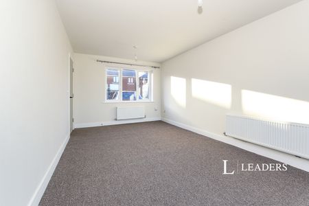 3 bedroom house to rent Bluebell Road, Quadring, Spalding, PE114RR - Photo 2