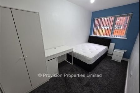 3 Bedroom Houses in Burley - Photo 5