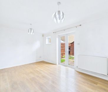 2 bedroom semi-detached house to rent - Photo 2