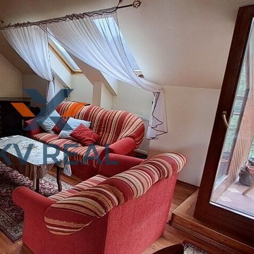 Výnimočný 5-izbový mezonetový byt s rozlohou 145m² v centre. - Photo 1