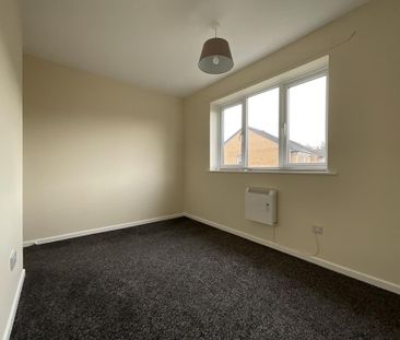 2 bedroom semi-detached house to rent - Photo 4