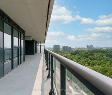 1101 10 Inn on the Park W - Photo 4