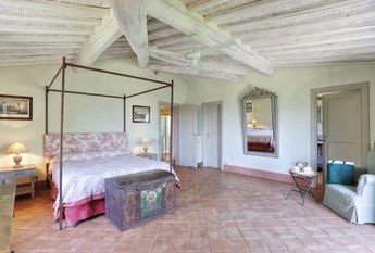 Villa Gladiolo - beautiful countryside estate among olive groves