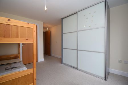 Royal Troon Drive, Wakefield - Photo 3
