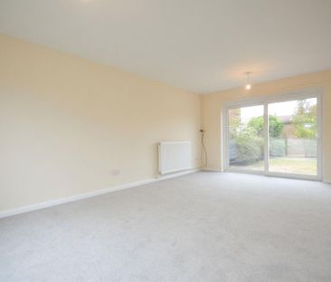 4 bedroom semi-detached house to rent - Photo 1
