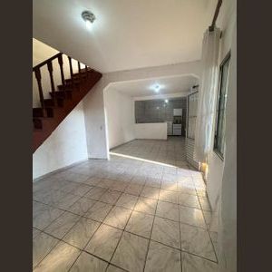 Casa para alugar com 110m², 3 quartos e sem vaga - Foto 1