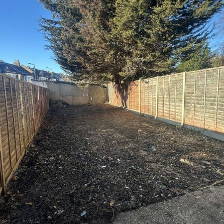 5 Bed Terraced House, Bramshill Road, NW10 - Photo 4