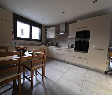 spacieux 5.0 pièces en triplex avec garage-box et places de parc en... - Photo 6