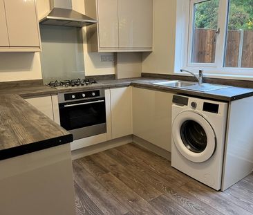 2 Bed Terraced House, Huggett Close, LE4 - Photo 3