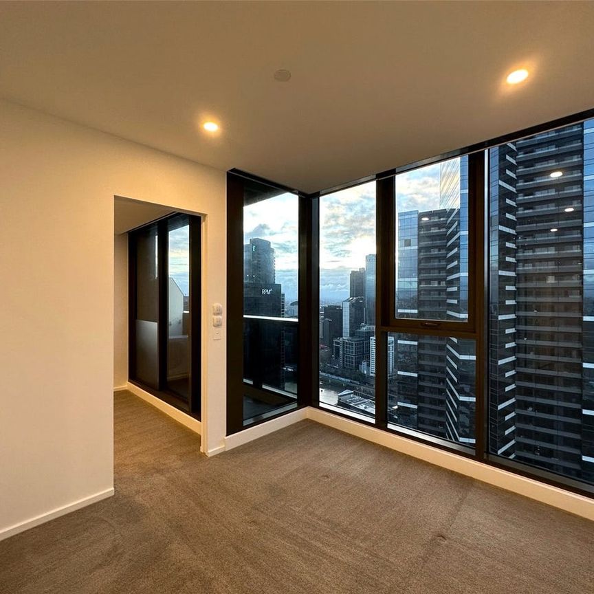 UNFURNISHED STYLISH ONE BEDROOM APARTMENT LOCATED IN HEART OF SOUTHBANK - Photo 1