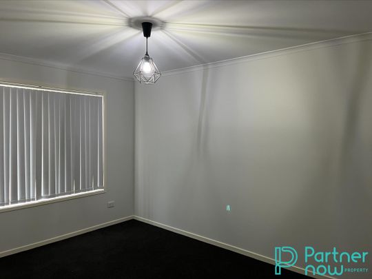 7 Craigends Place, TAMWORTH NSW 2340 - Photo 1