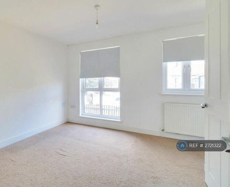 2 bedroom terraced house to rent - Photo 3