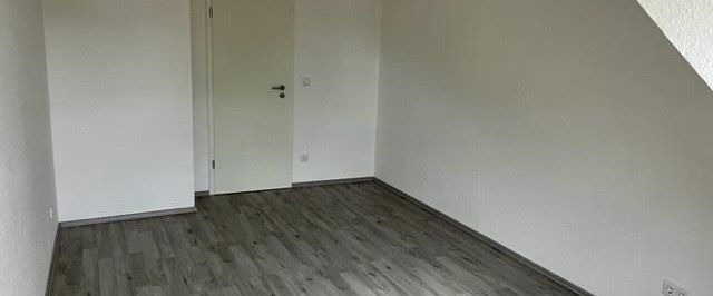 Renovierte 3 Zimmer Dachgeschoss Wohnung 82 qm - Photo 1