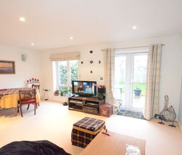 3 bedroom townhouse to rent - Photo 2