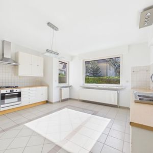 Villa te huur in Sint-Genesius-Rode voor € 2.490 met 3 slaapkamers - Foto 2