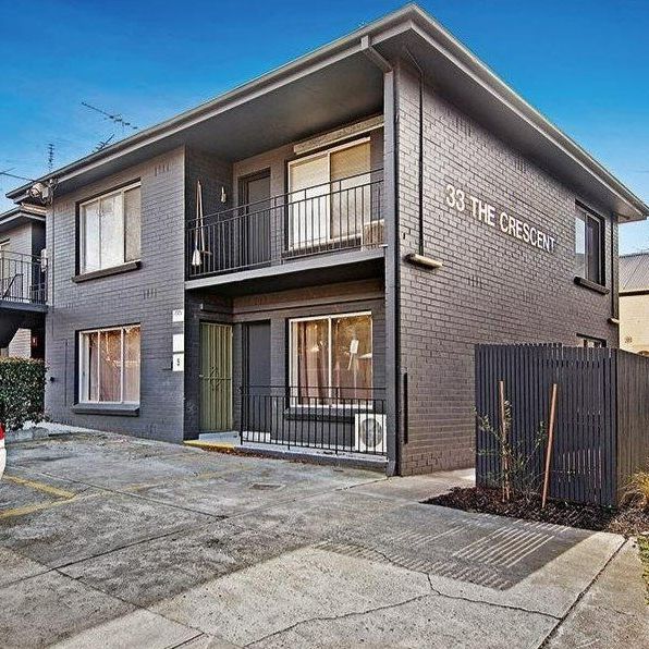 Perfectly Positioned 2 bedroom in Ascot Vale - Photo 1