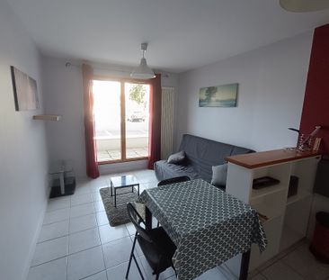Location Appartement 2 pièces 35m² LA ROCHE SUR YON 85000 - Photo 4