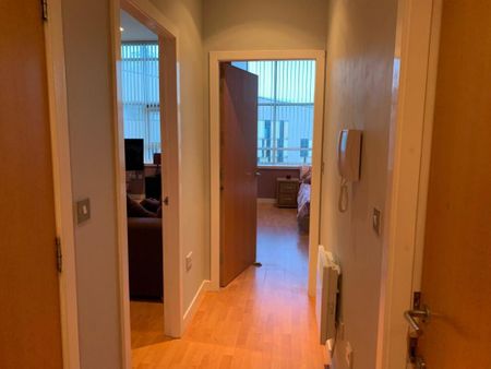 1 bedroom flat to rent - Photo 2