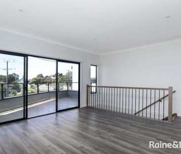 1/183 Purinuan Road, Reservoir, VIC 3073 - Photo 2