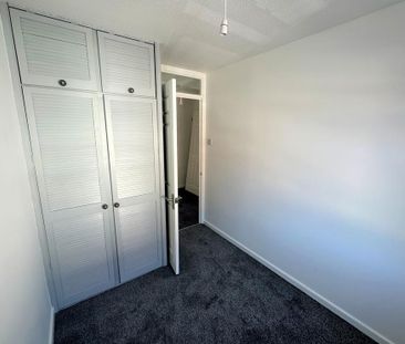 2 bedroom semi-detached house to rent - Photo 3