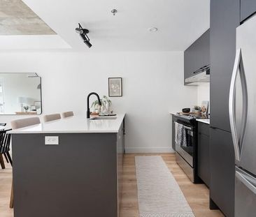 2350 Saint-Patrick, Montréal, QC - Photo 3