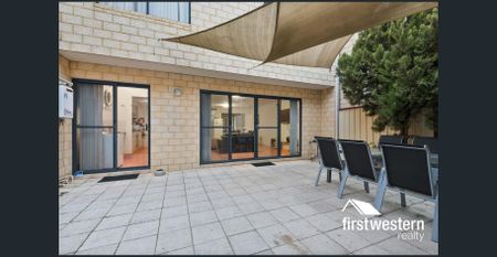 Room available in shared property - Ideal for students. - Photo 2