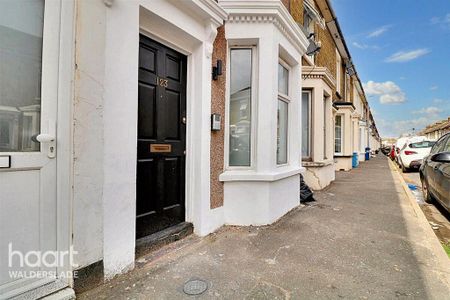 1 bedroom terraced house to rent - Photo 3