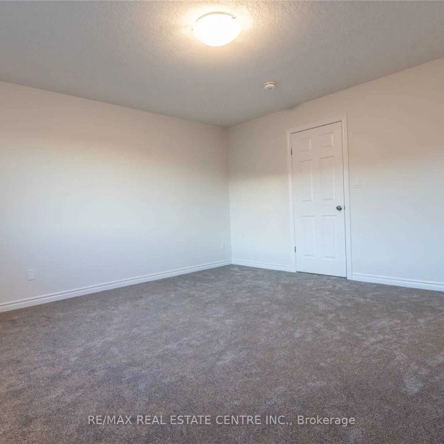 Property For Lease | X9236488 - Photo 1