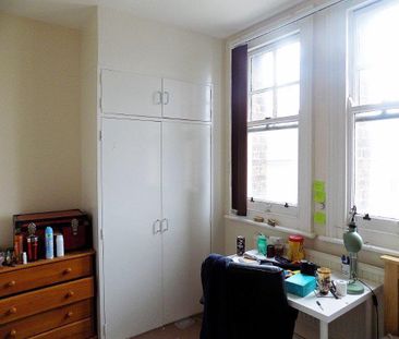 3 bedroom flat to rent - Photo 5