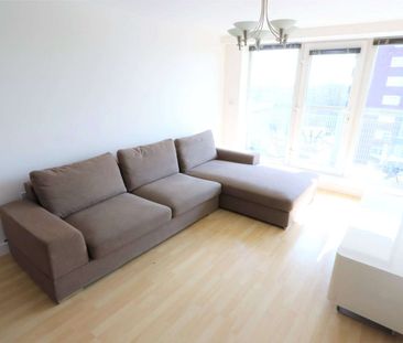 Fully Furnished One Double Bedroom Apartment with an Allocated Park... - Photo 2