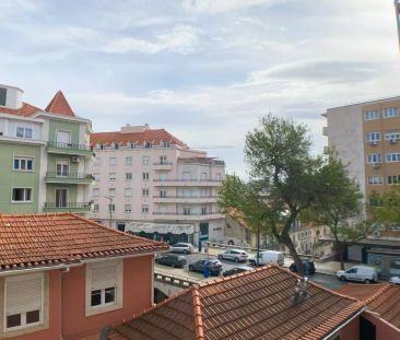 Rooms for rent in 7-bedroom apartment in Lisbon - Photo 6