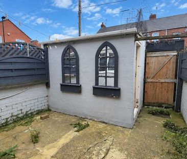 2 bedroom terraced house to rent - Photo 2