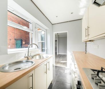 3 bedroom terraced house to rent - Photo 6