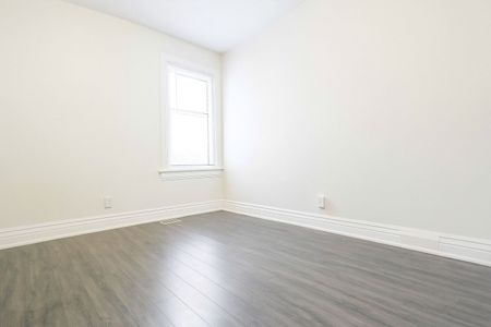 For Lease - 207 Gamble Avenue Unit# Main, Toronto, Ontario - Photo 5