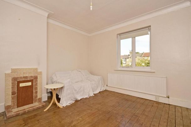 4 bedroom semi-detached house to rent - Photo 1