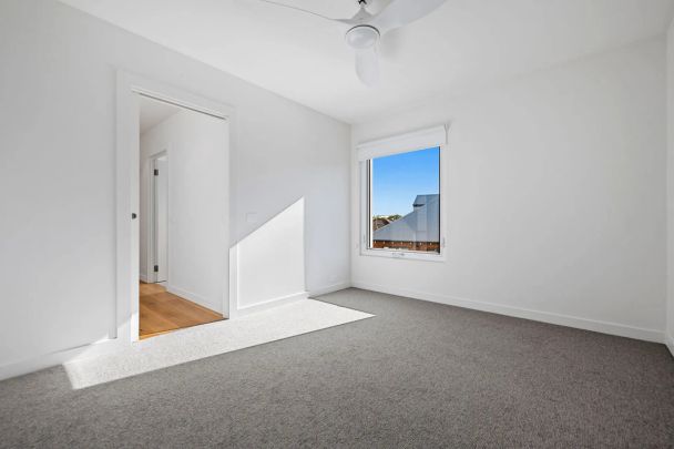 53A Bethell Avenue, - Photo 1