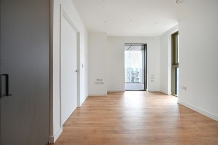 225 Marsh Wall, London, E14 - Photo 4